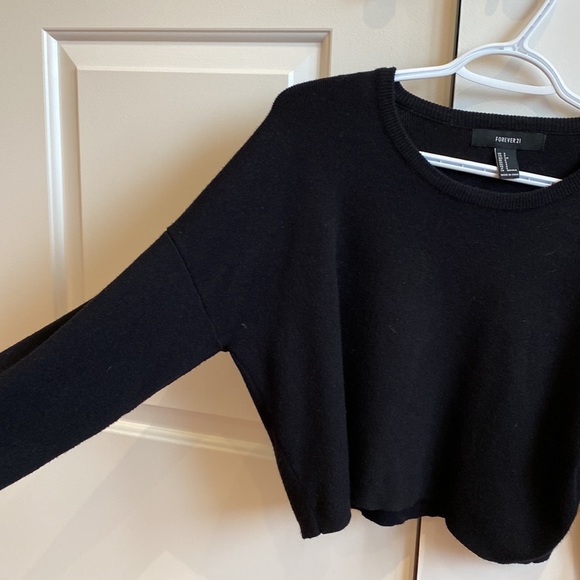 Black sweater - Picture 4 of 5